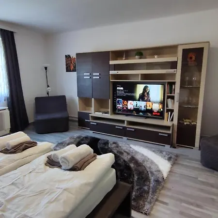 Freedom-fehervar * Székesfehérvár