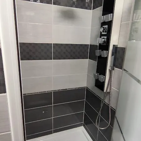 Freedom-fehervar Apartment Szekesfehervar